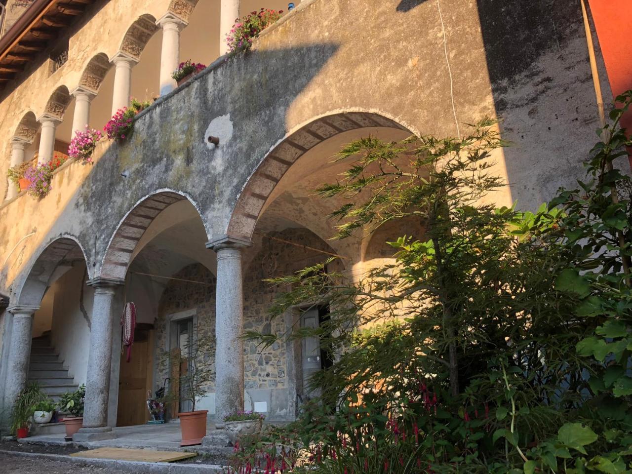 Cá del Mecolo Lago di Como Castiglione dʼIntelvi Esterno foto