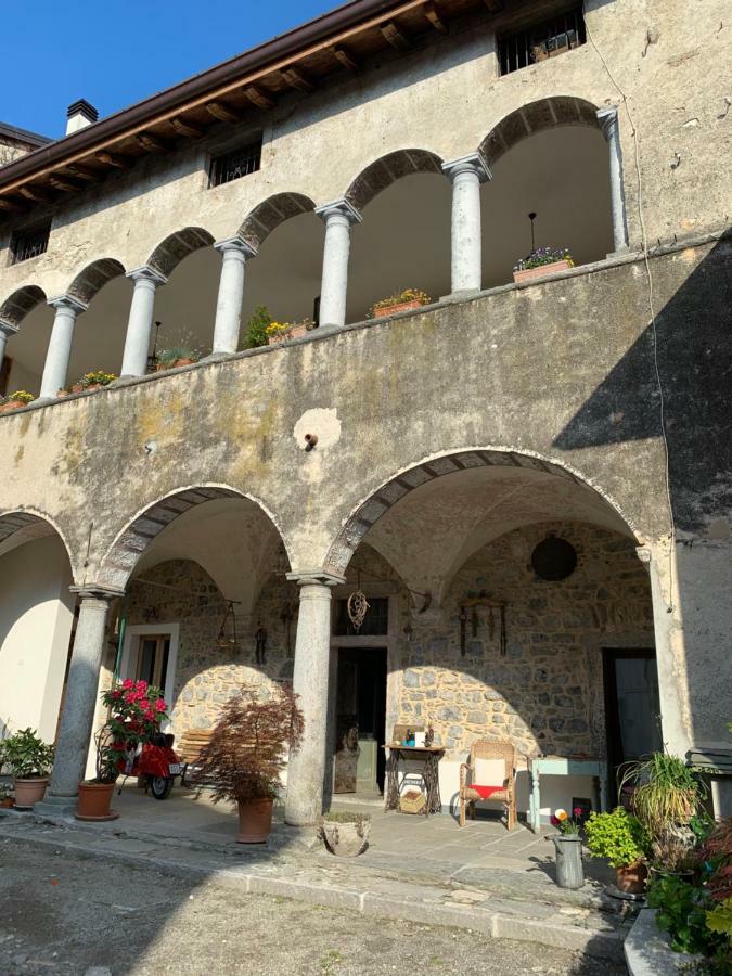 Cá del Mecolo Lago di Como Castiglione dʼIntelvi Esterno foto